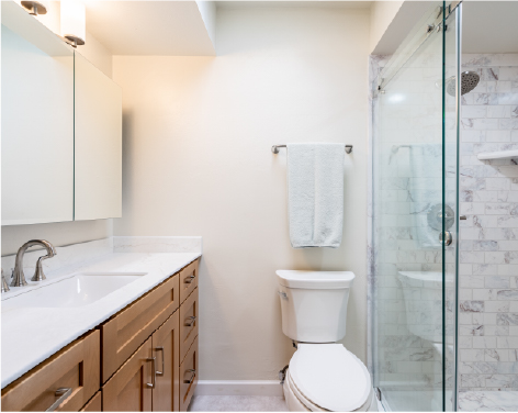 Small Bathroom? Here’s How to Maximize Space and Light This Season