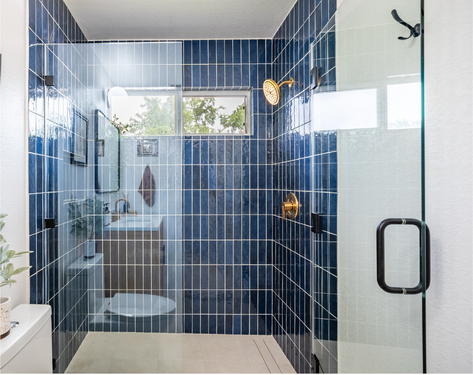 Tile Patterns That Transform Small Bathrooms
